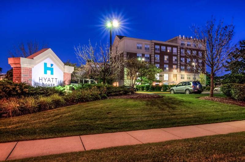 Towneplace Suites By Marriott Chicago Шаумбург Екстер'єр фото